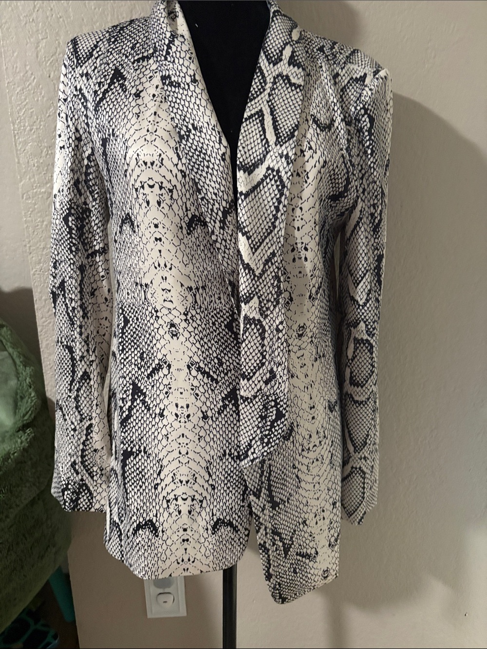Womens Black & White Snake Print Long Sleeve Top